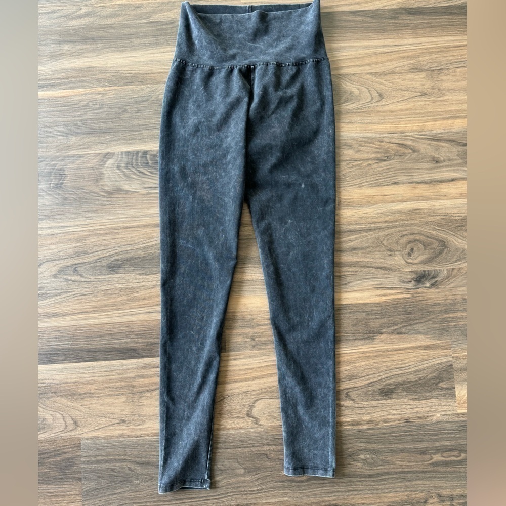 🪬Soft Surroundings | Acid Wash Leggings sz XS